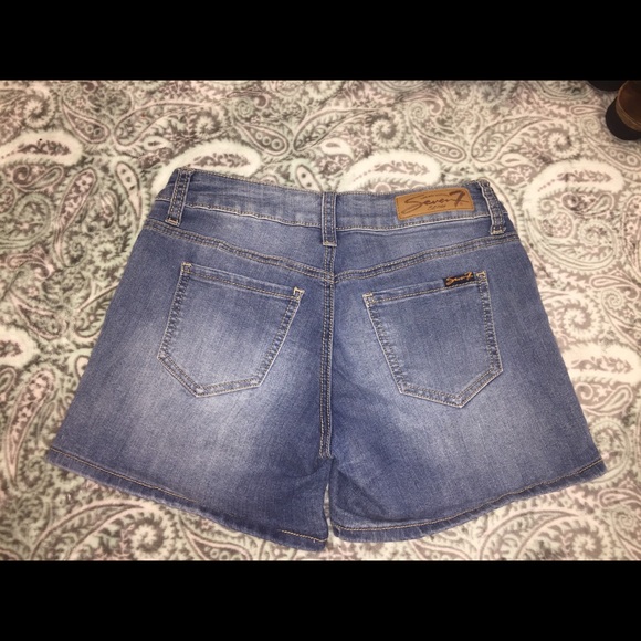 Seven7 Denim Shorts - Picture 6 of 8